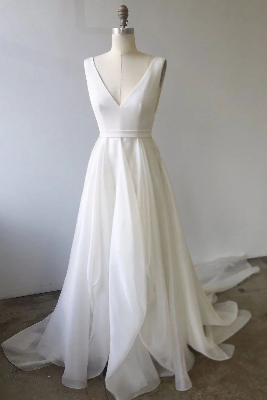 White v neck chiffon long Wedding Dresses