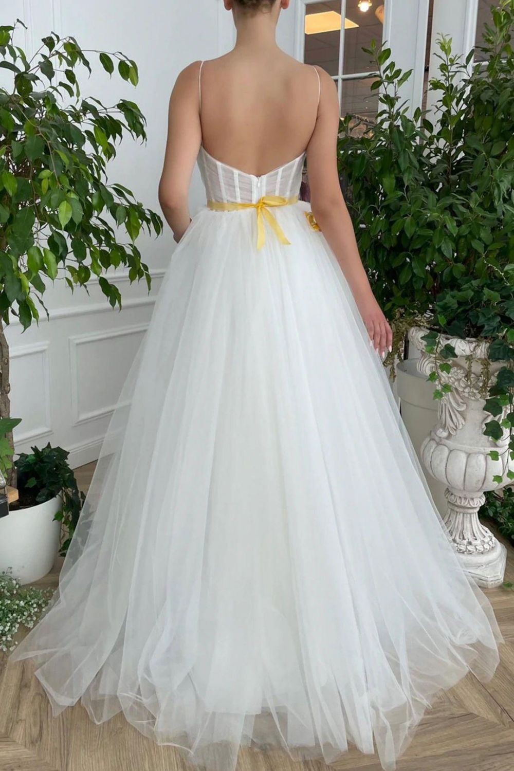 Weitese Gorgeous A Line Spaghetti Straps White Bridal Dress with Appliques