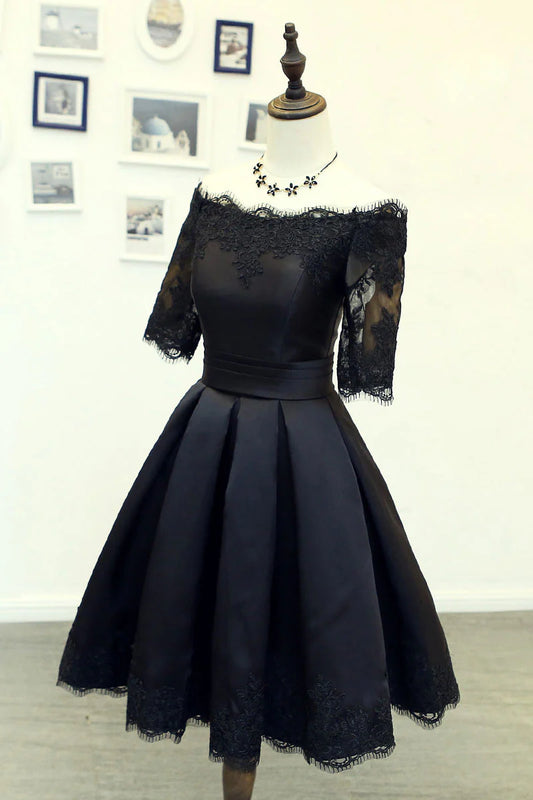 Black lace short homecoming dress