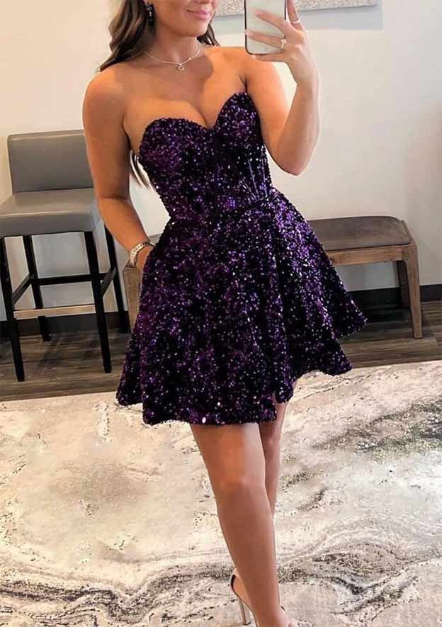 A-line Sweetheart Sleeveless Short/Mini Velvet Sequins Homecoming Dress