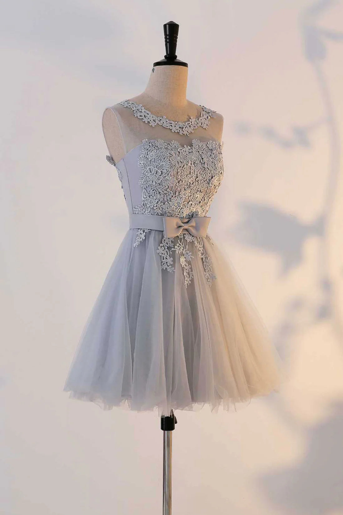 Cute gray round neck tulle lace short homecoming dress