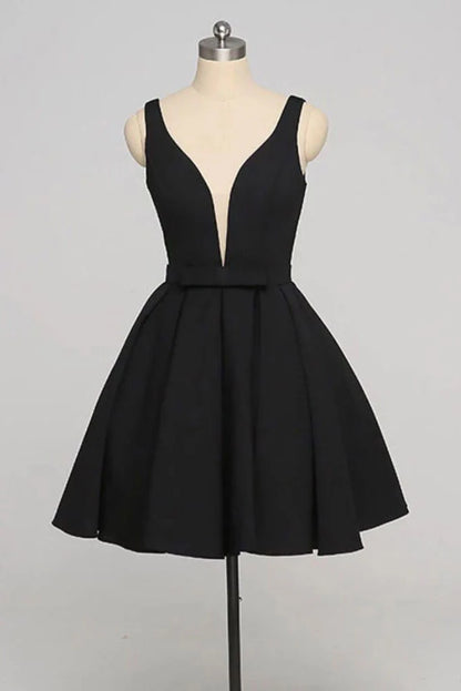 Simple v neck black short homecoming dress