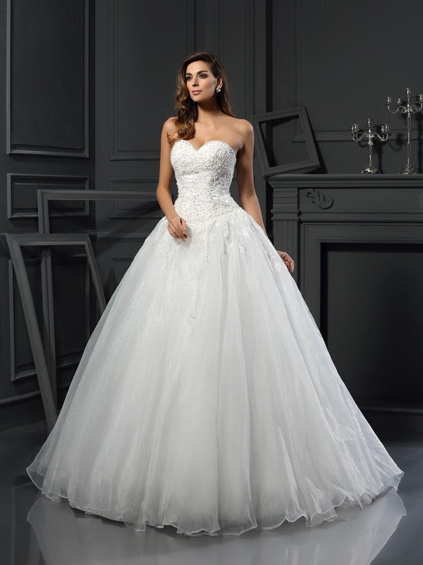 Sweetheart Beading Sleeveless Long Tulle Wedding Dresses