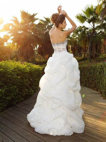 Sweetheart Beading Sleeveless High Low Organza Wedding Dresses