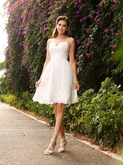 Spaghetti Straps Applique Sleeveless Short Lace Wedding Dresses