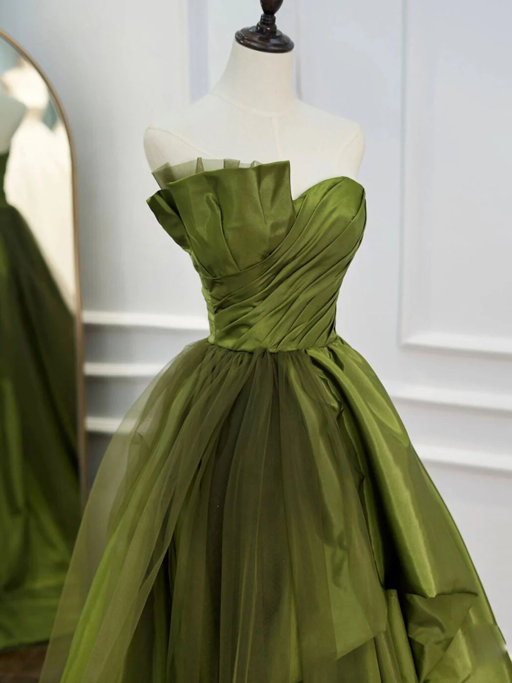 Green Satin Long Prom Dresses