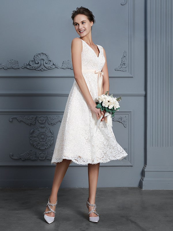 V-neck Sleeveless Knee-Length Lace Bowknot Wedding Dresses