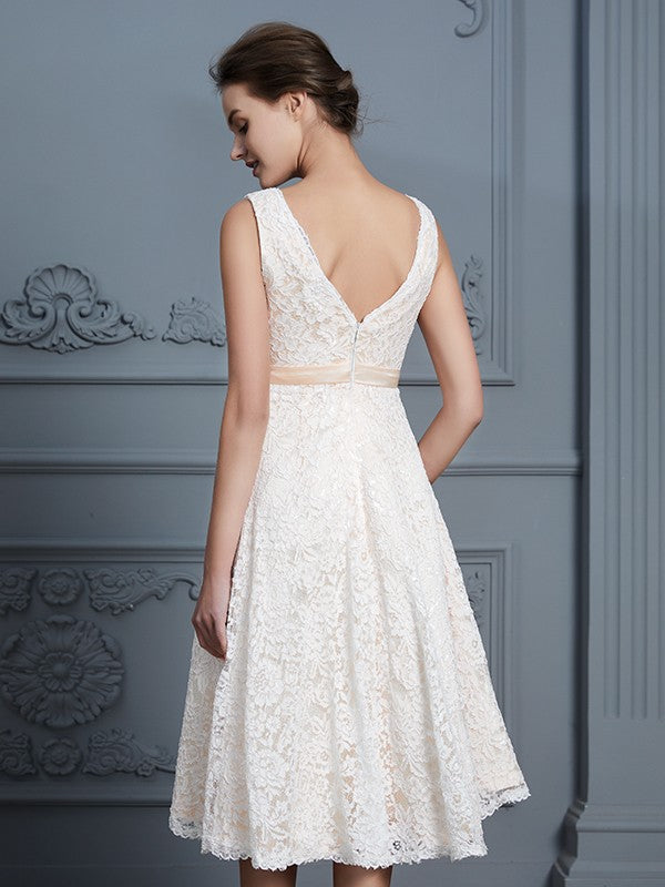 V-neck Sleeveless Knee-Length Lace Bowknot Wedding Dresses