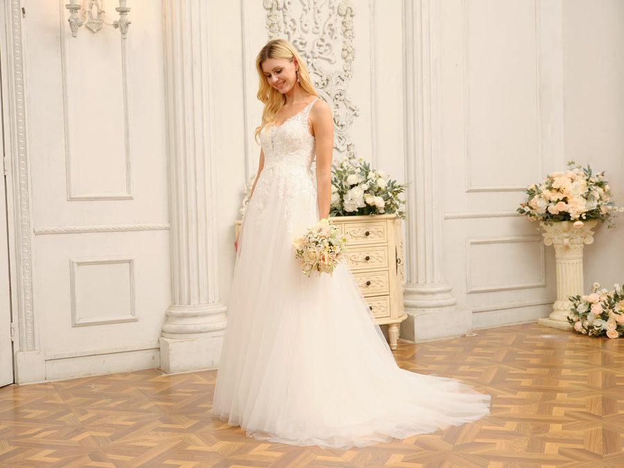 Weitese A-Line/Princess V-Neck Sleeveless Long Wedding Dresses With Appliques