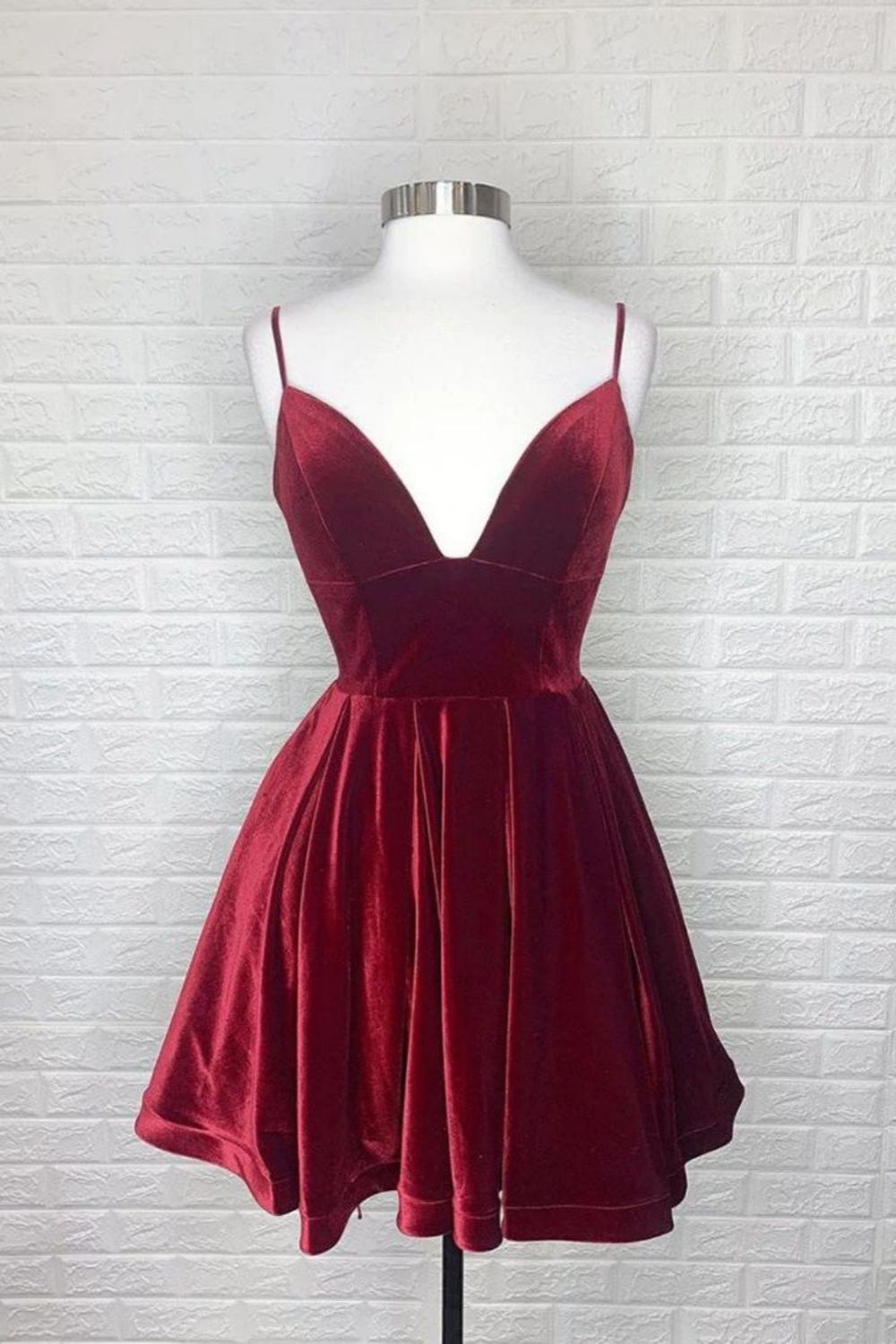 Weitese A-line Velvet Burgundy Spaghetti Straps Homecoming Dress