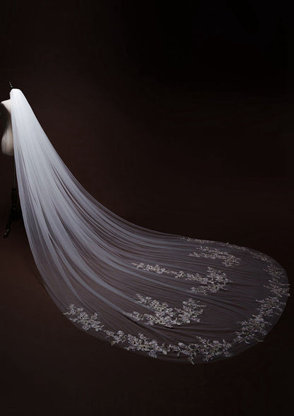 One-tier Cathedral Bridal Veils With Applique