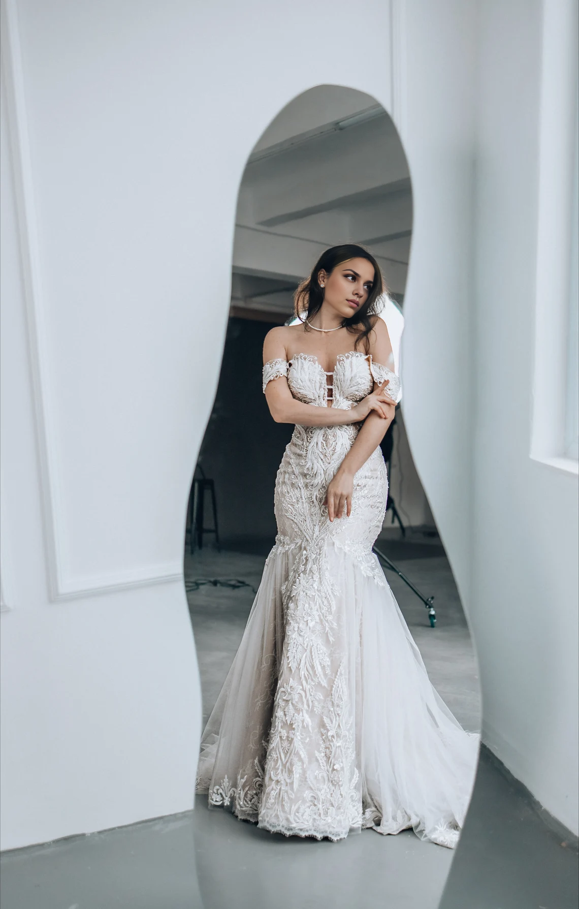 Bridal gown Mermaid wedding dress Elegant Ivory Off-Shoulder Wedding Gown with Lace Bead Embroidery Luxurious Bridal Dress Long Train Sleeveless