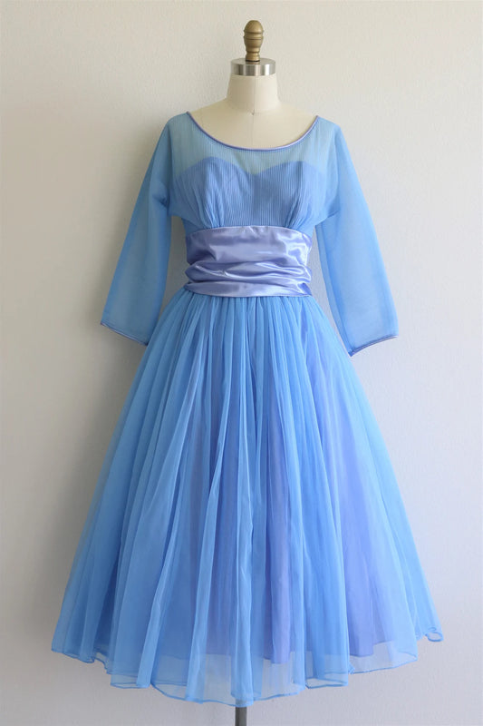 Cake Prom Dress Full Skirt Formal Wedding Three Quarter Sleeves Round Neck Prom Party Dress