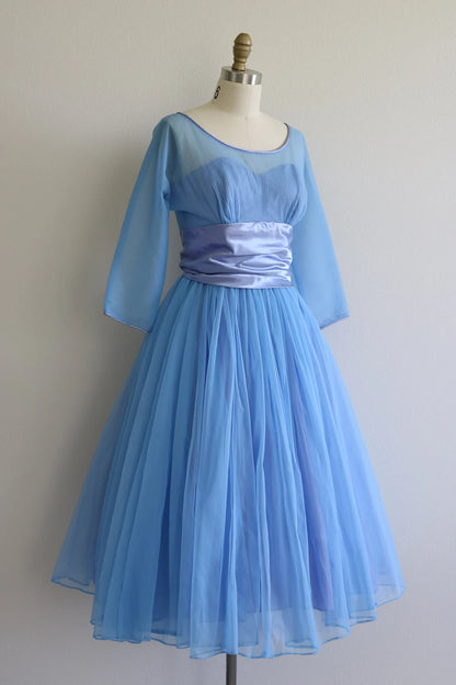 Cake Prom Dress Full Skirt Formal Wedding Three Quarter Sleeves Round Neck Prom Party Dress