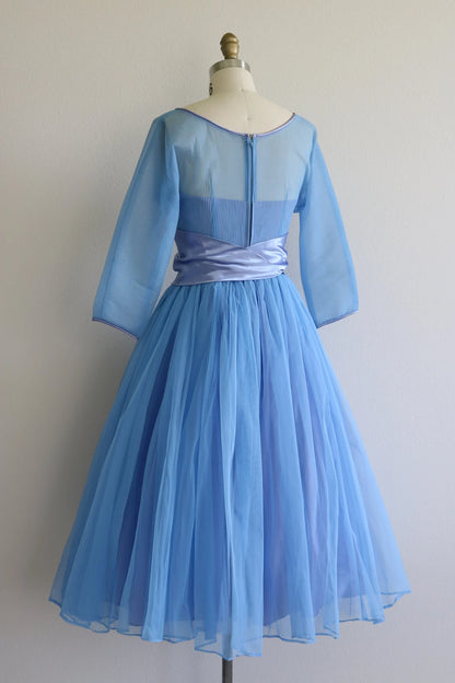 Cake Prom Dress Full Skirt Formal Wedding Three Quarter Sleeves Round Neck Prom Party Dress