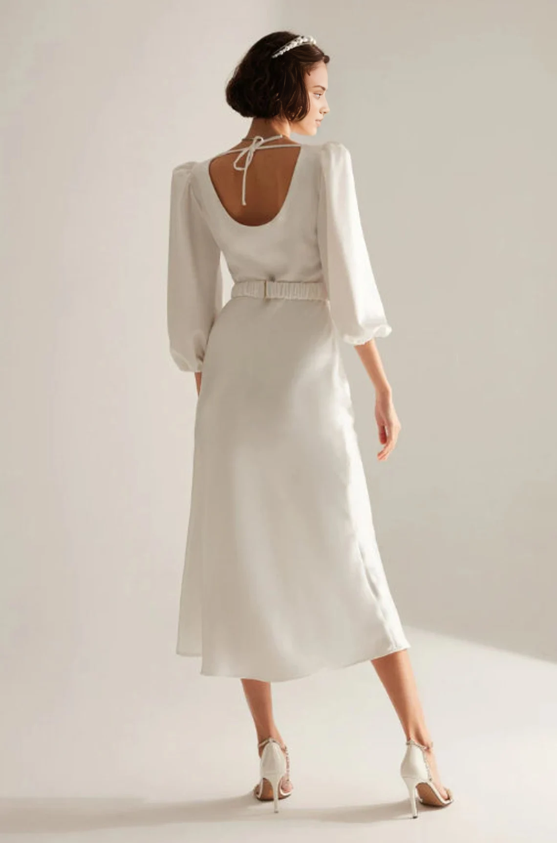 Elegant Long Sleeves A-line Tea-Length Round Neck Backless Simple Wedding Prom Party Dress