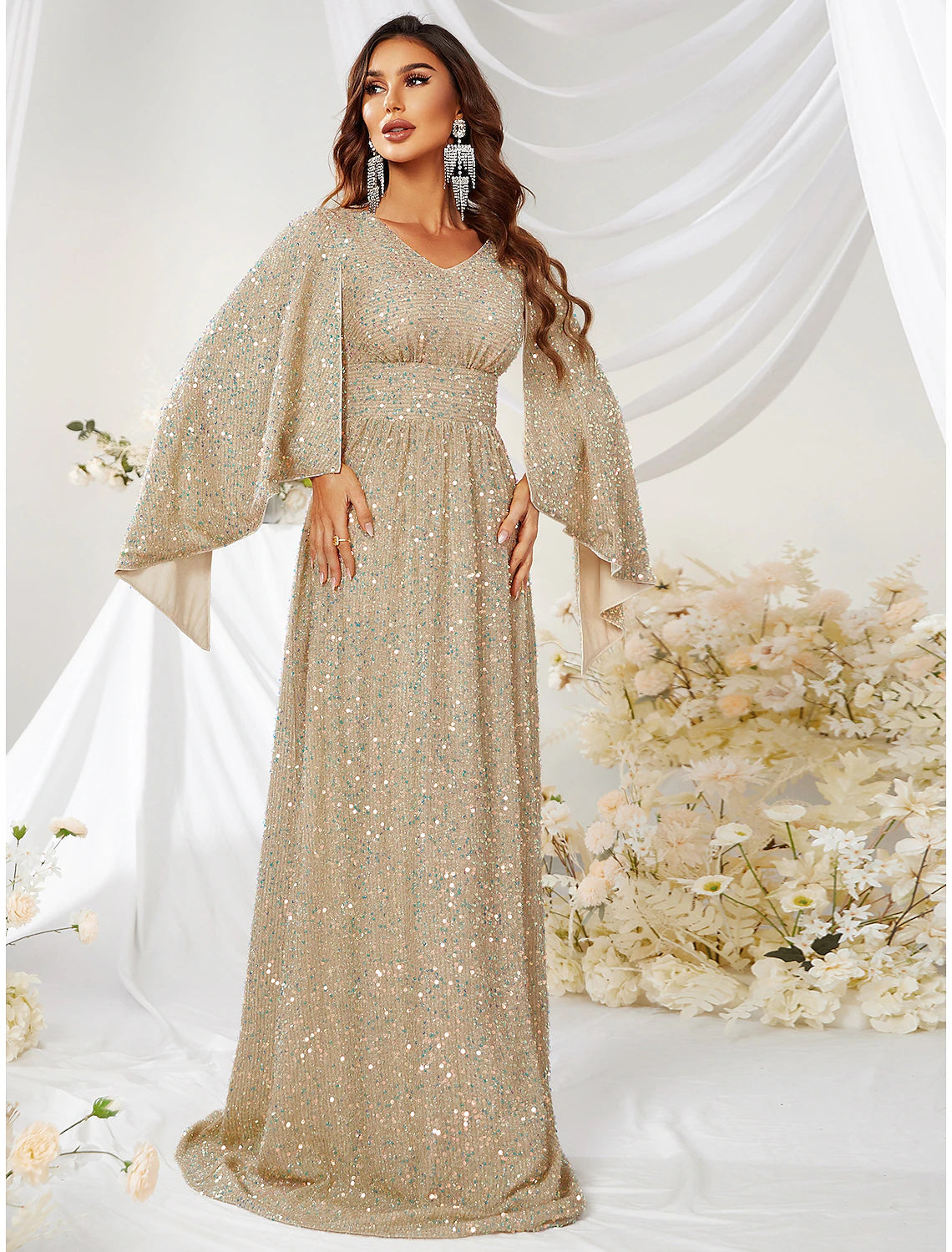 Weitese A-Line Evening Gown Elegant Dress Formal Wedding Sweep / Brush Train Long Sleeve V Neck Capes Polyester with Sequin