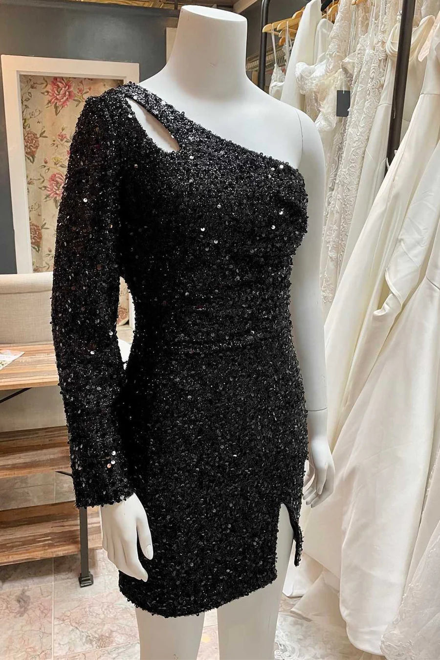 Sequin One-Sleeve Keyhole Short Party Homecoming Dress