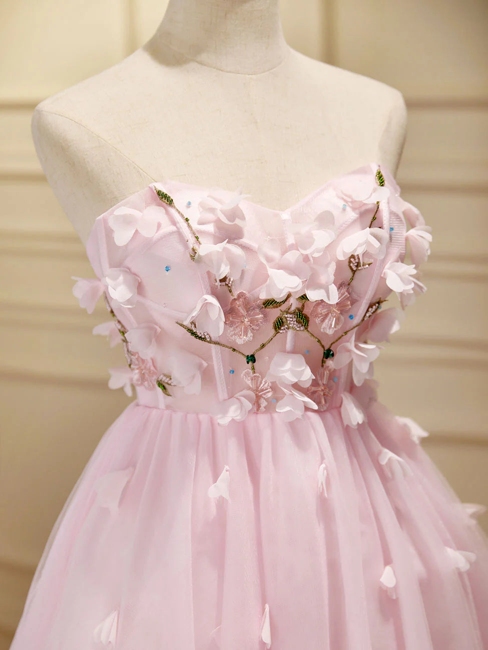 Cute Homecoming Dresses with Beading Applique