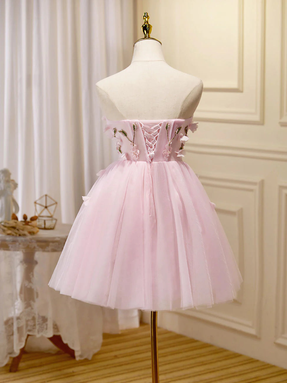 Cute Homecoming Dresses with Beading Applique