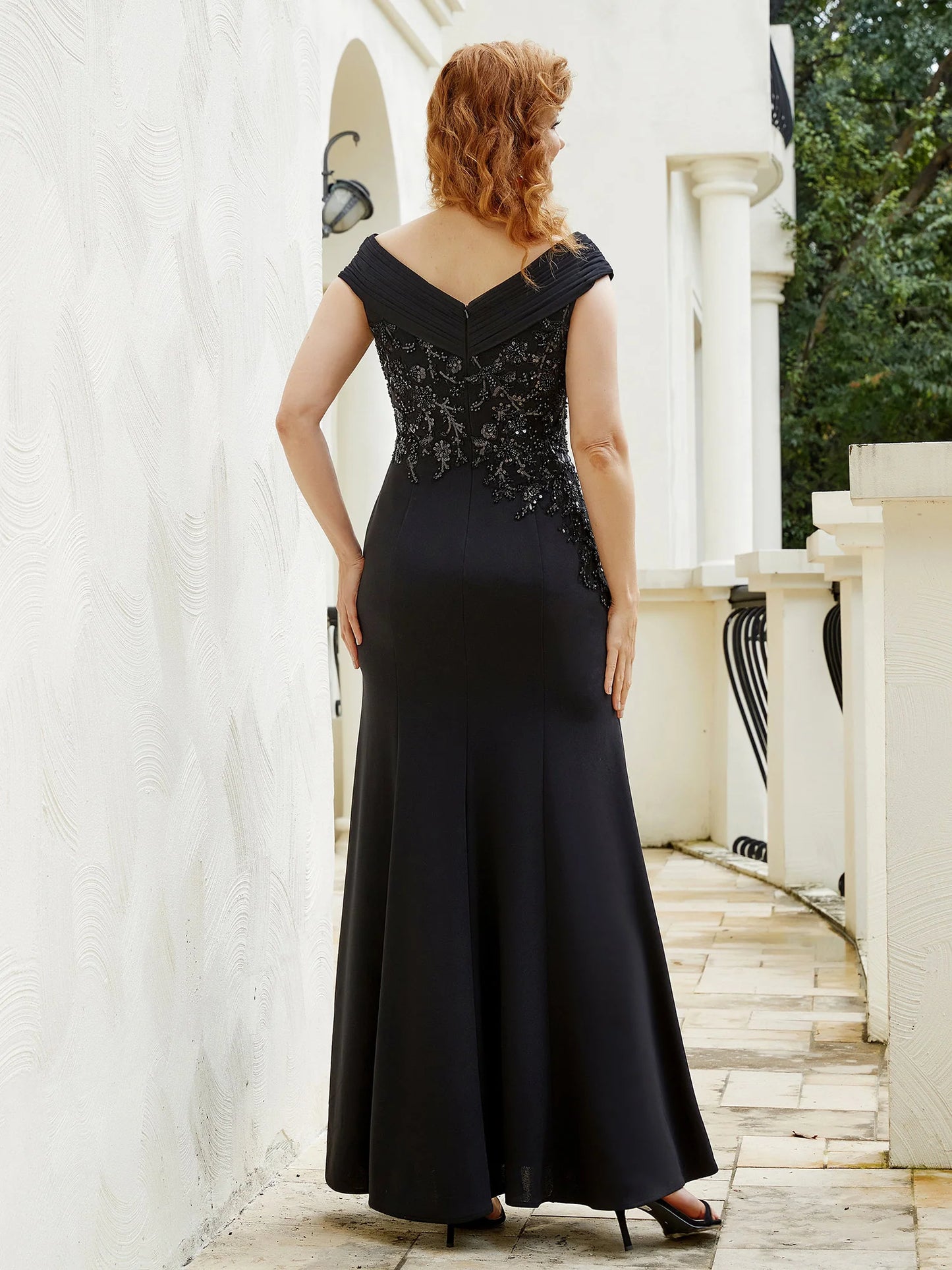 Mermaid Floor Length V-neck Cap Sleeve Beaded With Slit-Black Mother of the Bride Dress