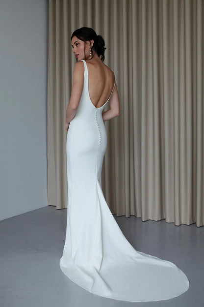 Modern Mermaid Wedding Dress Open Back Boat Neck Sleeveless Summer Beach With Train