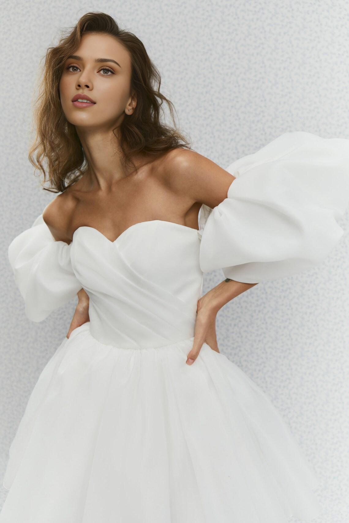 Off-the-Shoulder A-line Elegant Strapless Short Wedding Dress Puff Sleeves