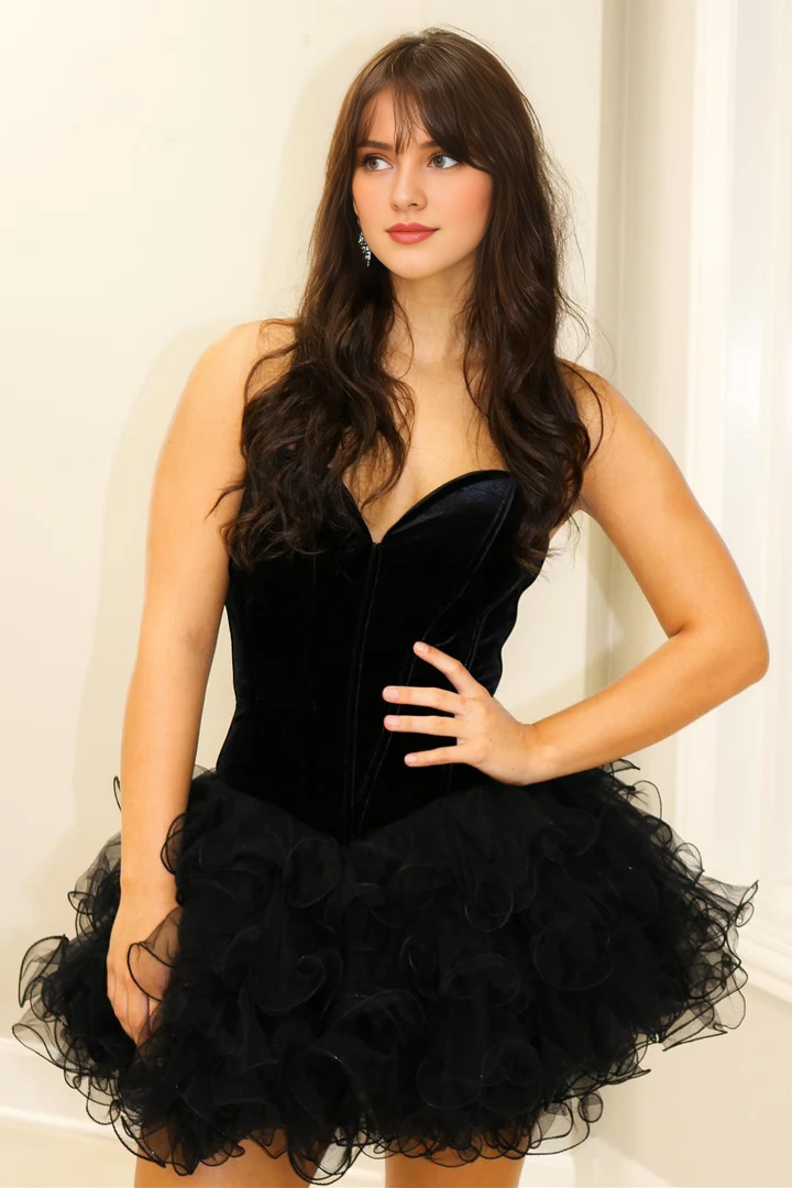 Off-the-Shoulder Black Velvet Strapless Ruffles Short Homecoming Dress