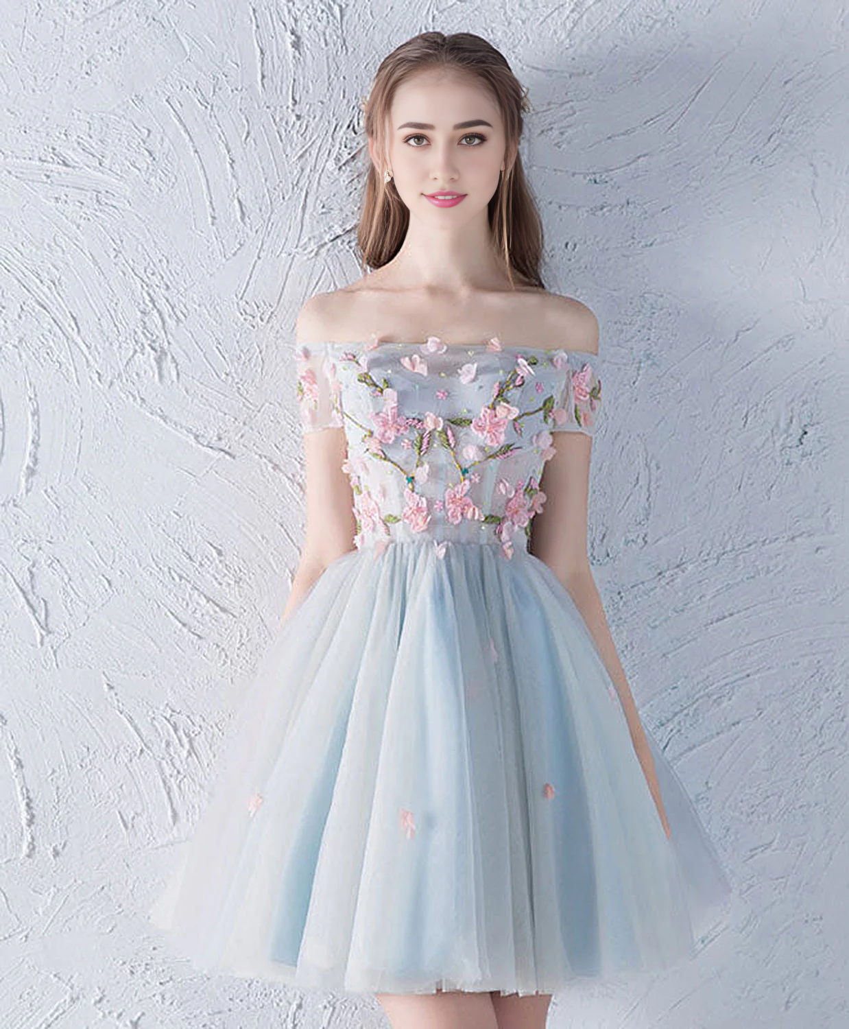 Off Shoulder Tulle Lace Applique Homecoming Dresses