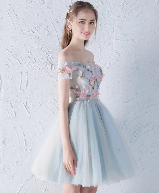 Off Shoulder Tulle Lace Applique Homecoming Dresses