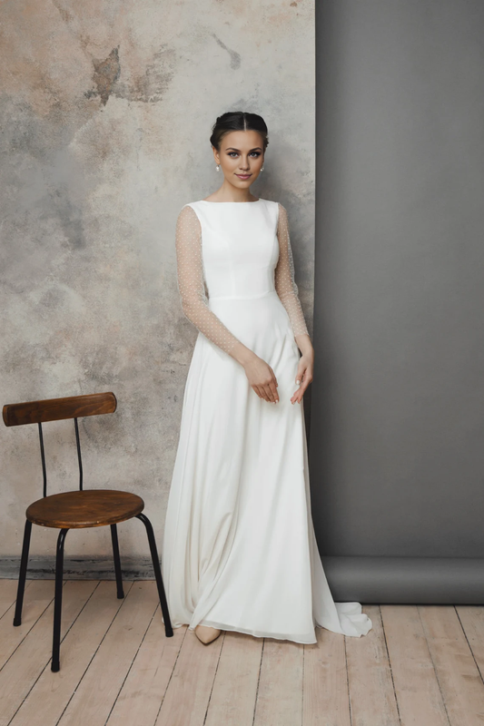 Simple Elegant Bride Dres Round Neck Lace Long Sleeves A-line Floor Length Wedding Dress