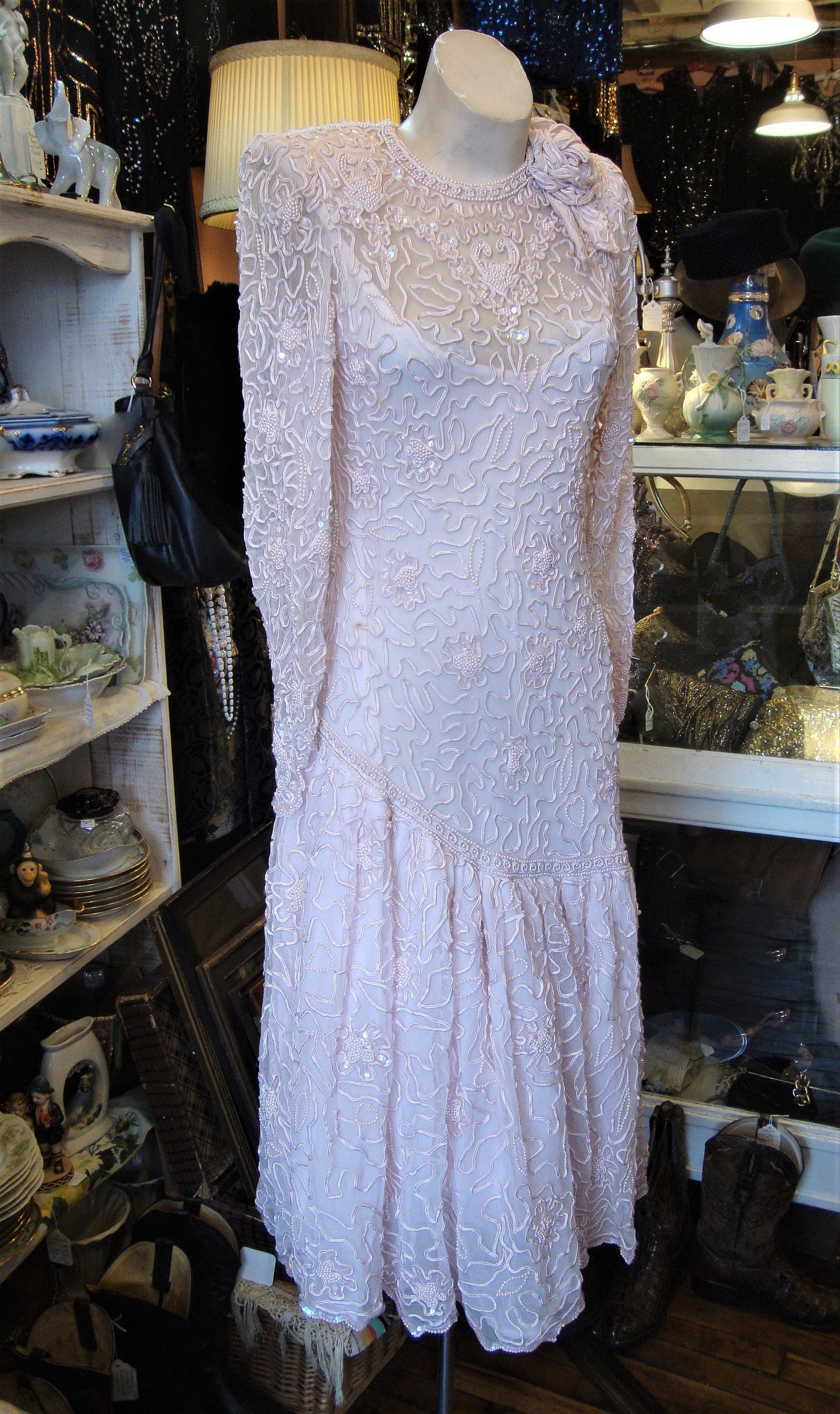 Vintage Round Neck Light Pink Sequin and Beaded Party Dress Bridal Wedding Guest Prom Dress Elegant Evening Dress With Flowar