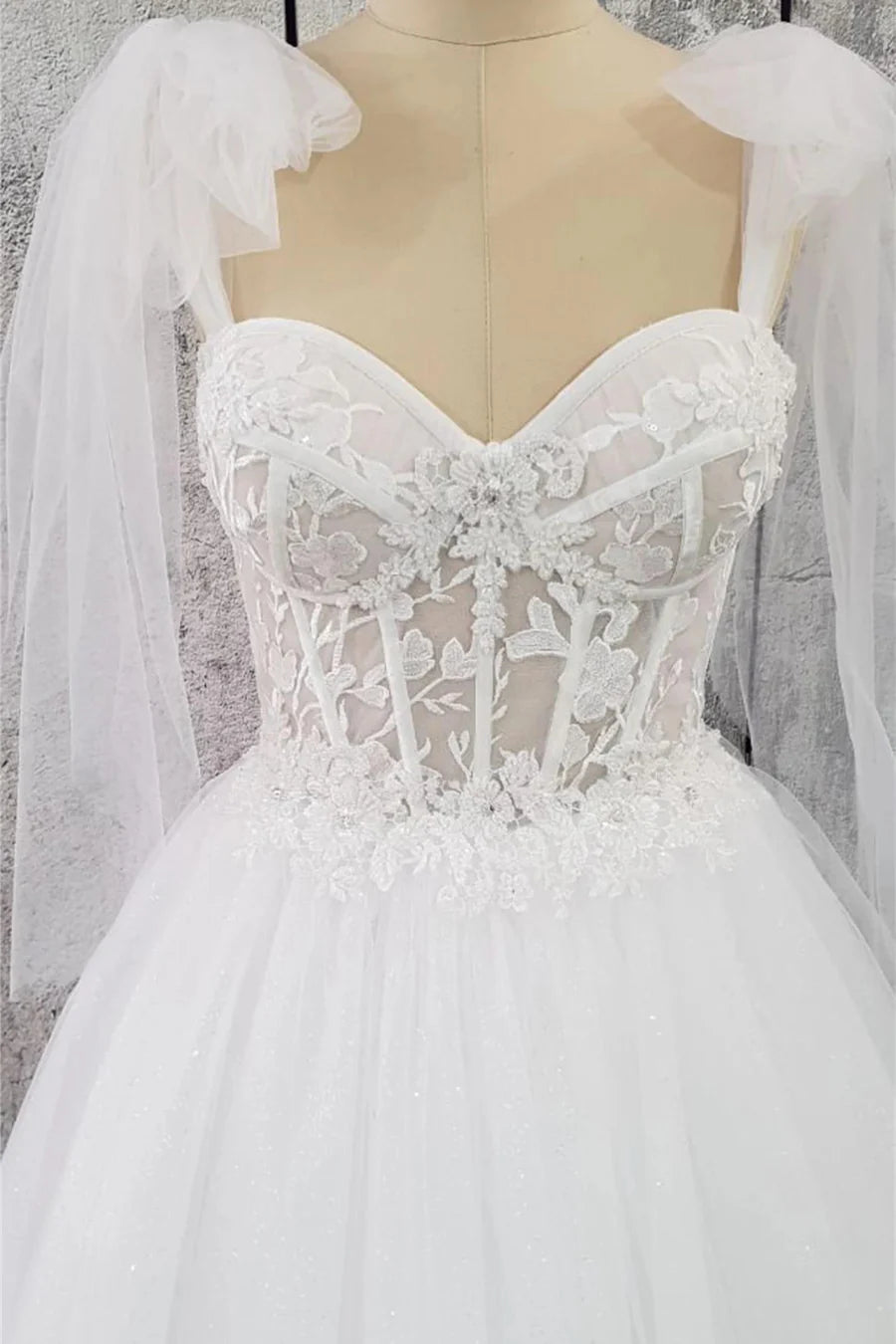 Tulle Sweetheart Lace-Up A-Line Long Wedding Dress