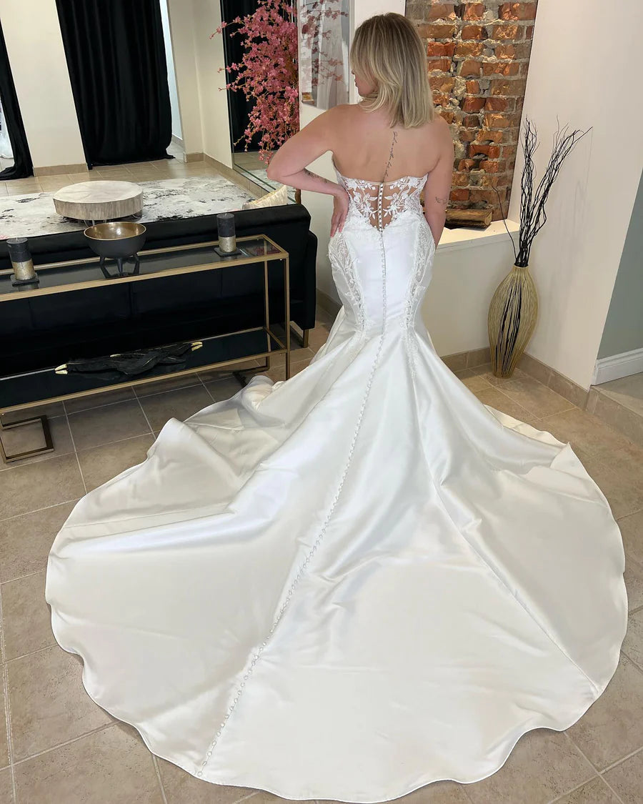 Satin Lace Strapless Long Wedding Dress With Trumpet