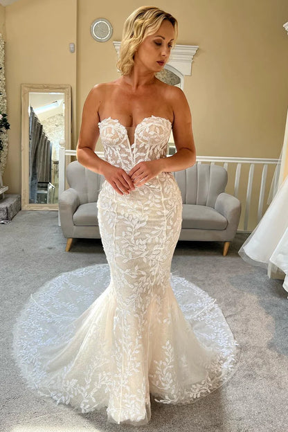 Lace Strapless Trumpet Long Wedding Dress With Train