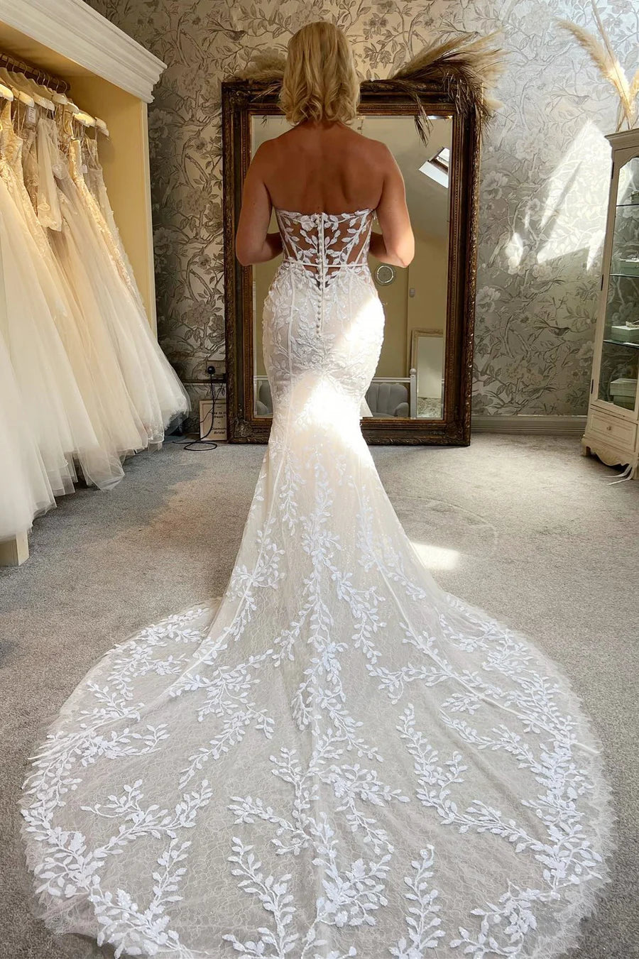 Lace Strapless Trumpet Long Wedding Dress With Train