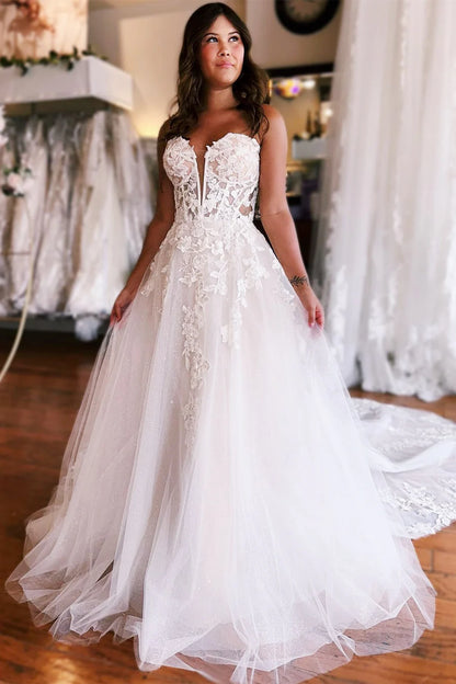 A-Line Wedding Dress With Tulle Appliques Strapless