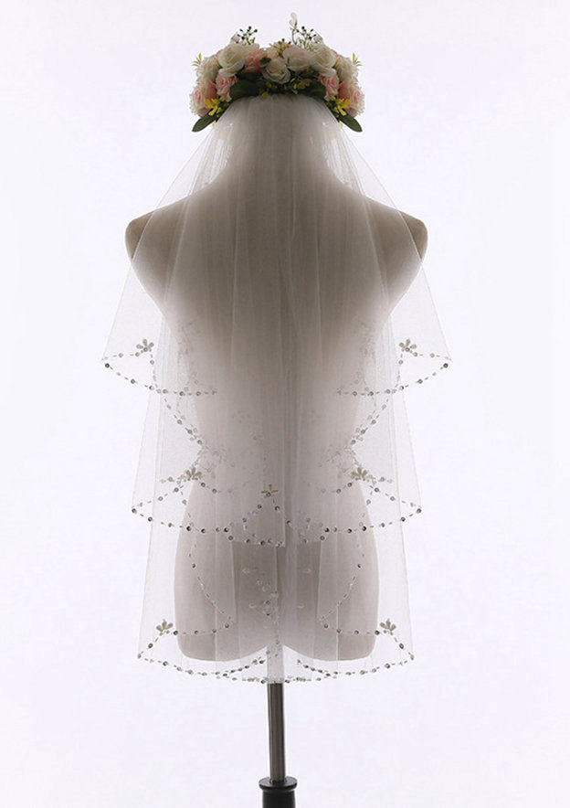 Tulle Two-tier Fingertip Bridal Veils With Bead String