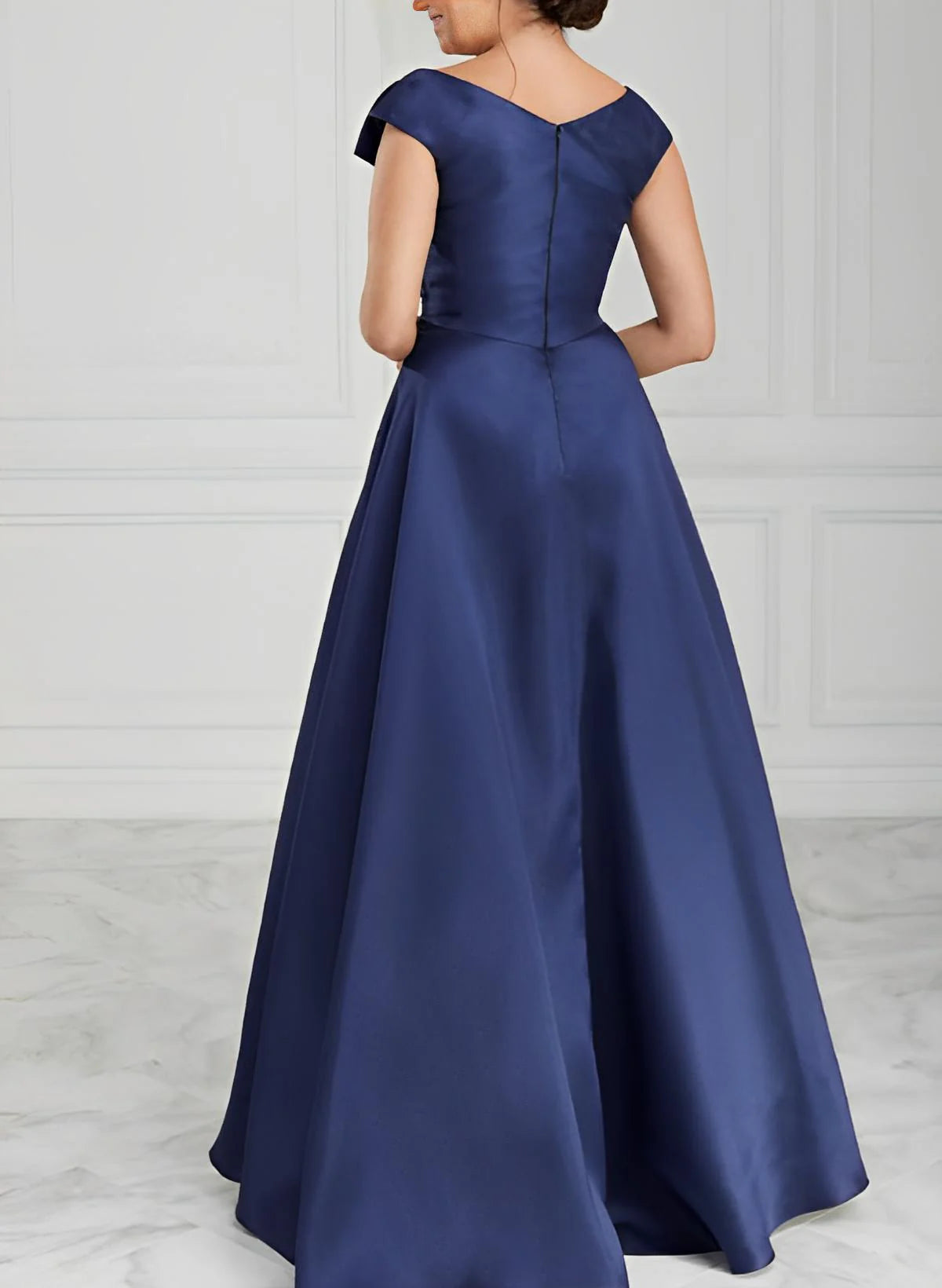 A-Line/Princess V-Neck Satin Mother Of The Bride Dresses