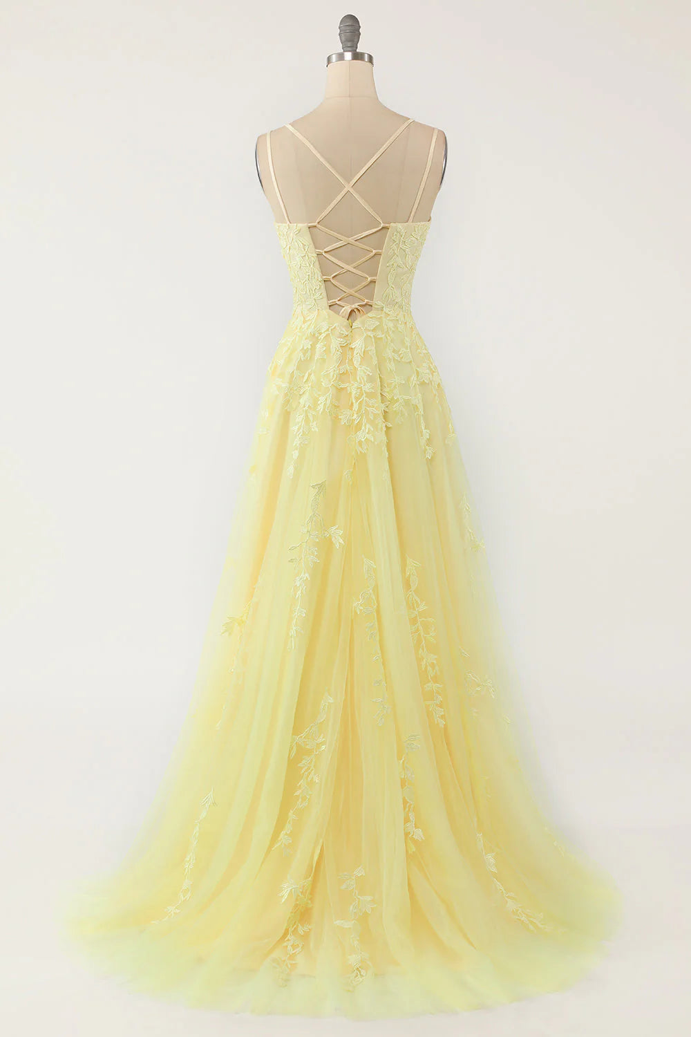 A-Line  Tulle Appliqued Spaghetti Straps Prom Dress