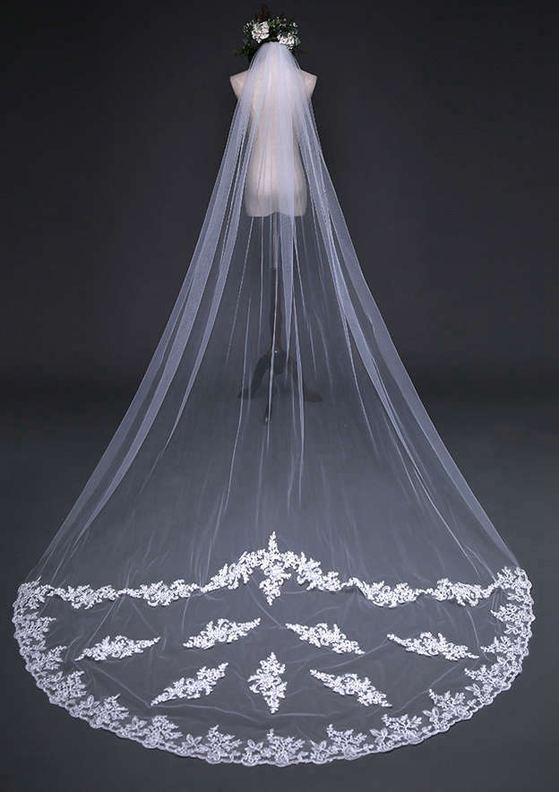 One-tier Cathedral Bridal Veils With Applique Lace