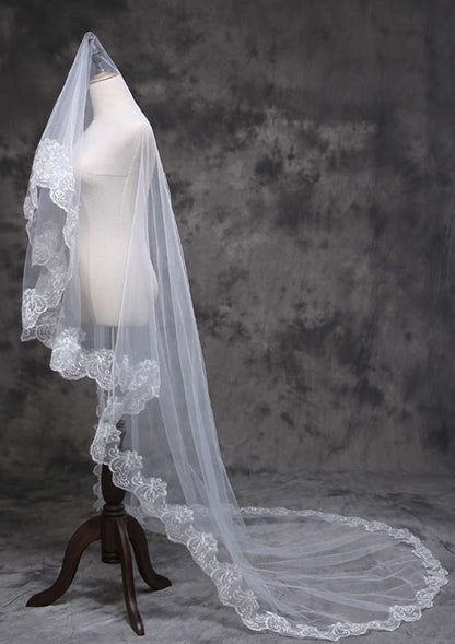 One-tier Cathedral Bridal Veils