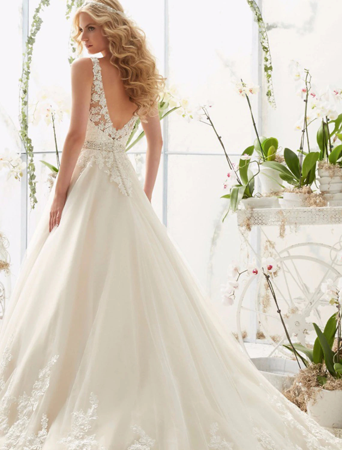 Weitese Engagement Open Back Sexy Formal Wedding Dresses A-Line V Neck Sleeveless Court Train Lace Bridal Gowns