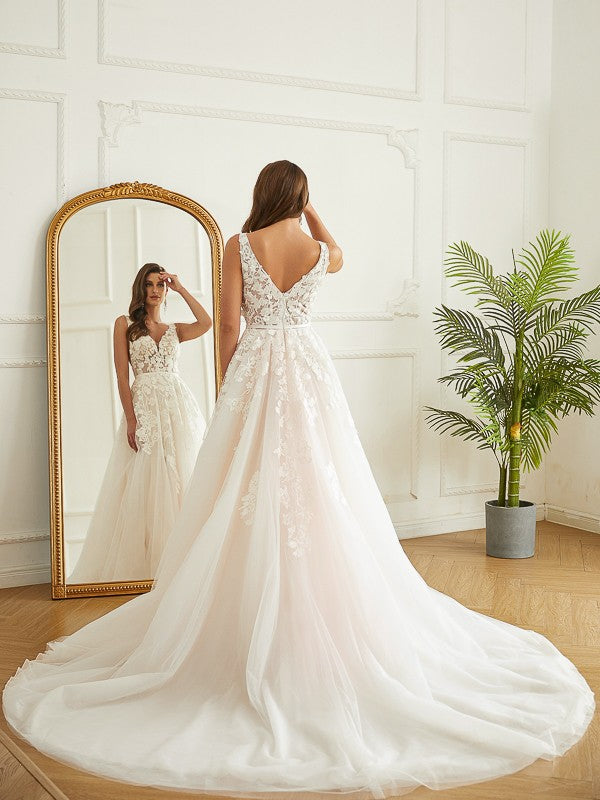 Weitese A-Line/Princess Tulle Applique V-neck Sleeveless Chapel Train Wedding Dresses