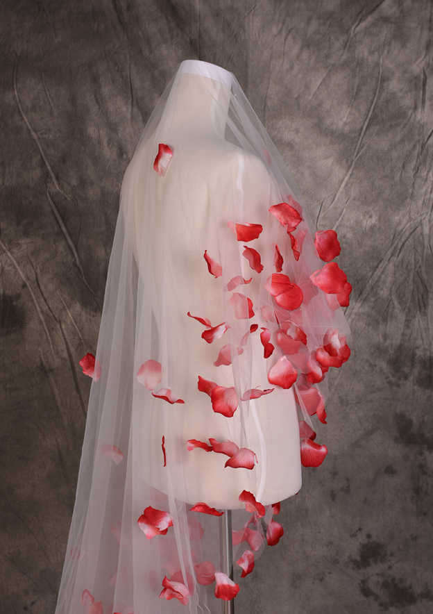 One-tier Cathedral Bridal Veils With Petal