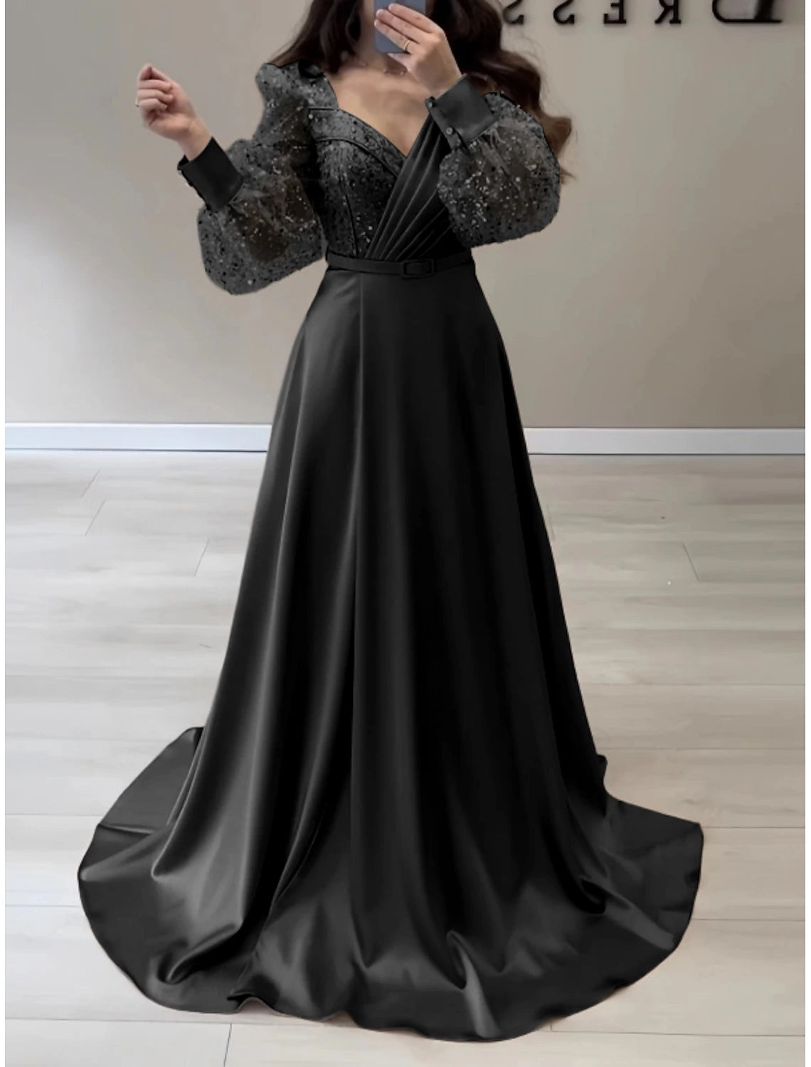 A-Line Evening Gown Elegant Dress Formal Fall Sweep / Brush Train Long Sleeve V Neck Satin