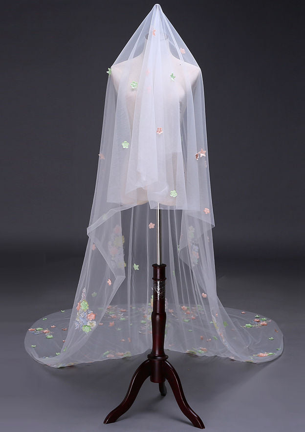 One-tier Cathedral Bridal Veils With Applique Flower