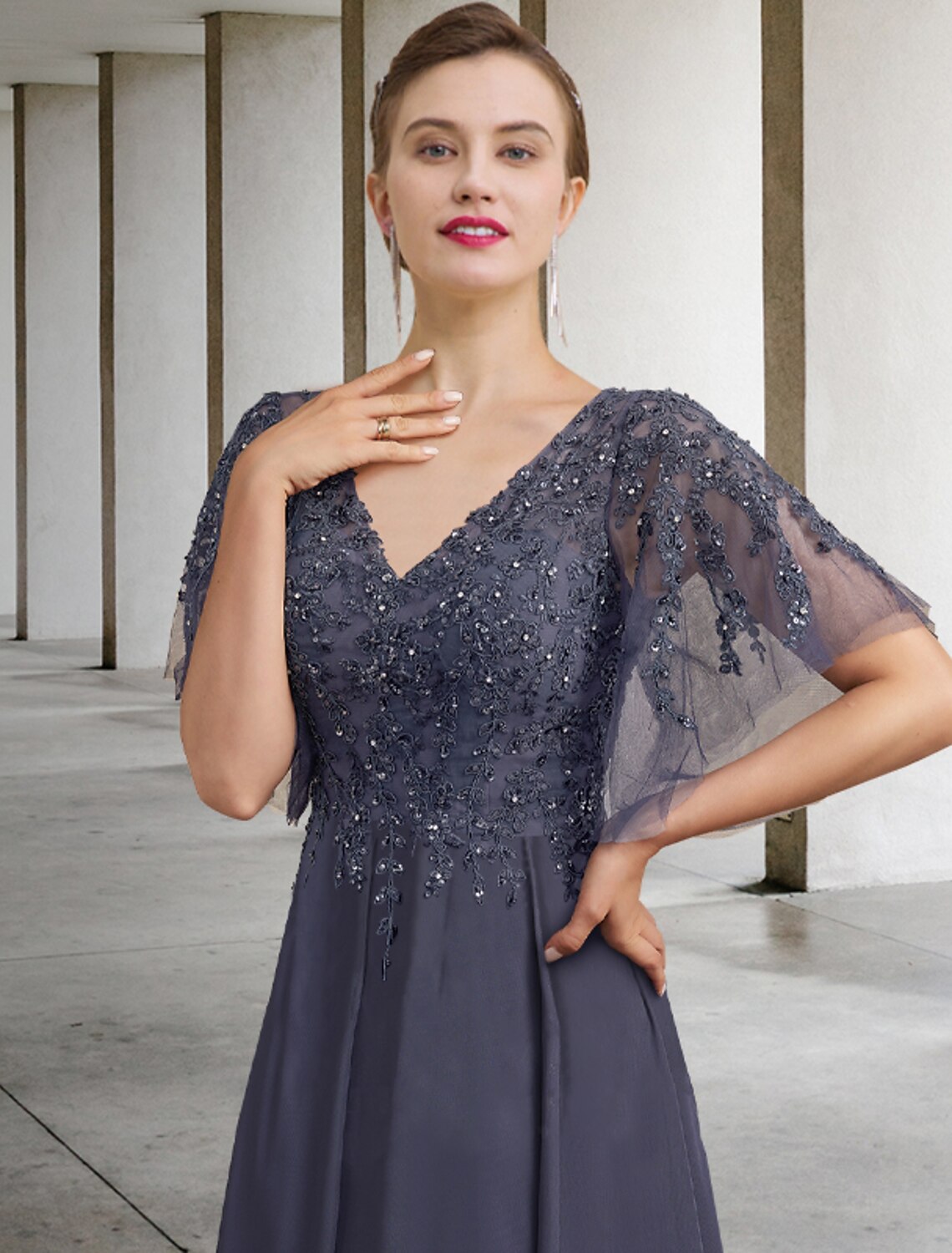 A-Line Plus Size Curve Mother of the Bride Dress Elegant Jewel Neck Ankle Length Chiffon Lace Short Sleeve