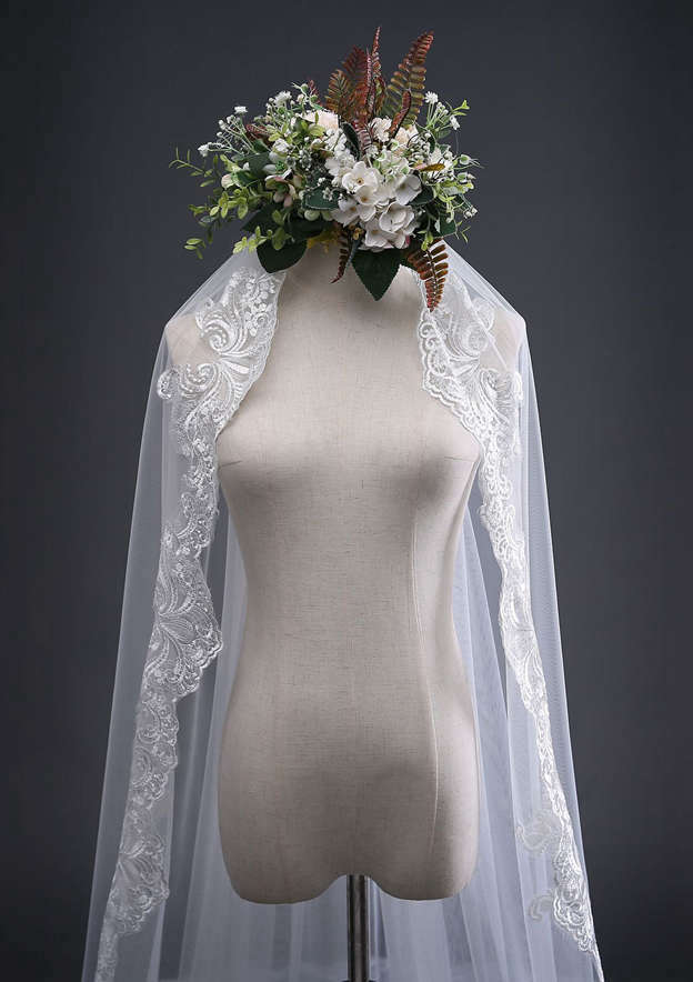 One-tier Cathedral Bridal Veils With Applique Lace