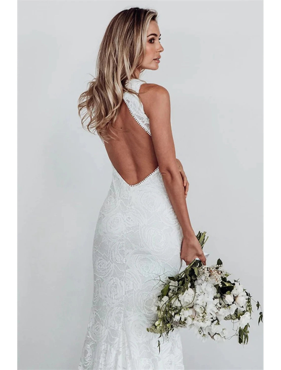 Beach Open Back Boho Wedding Dresses Mermaid / Trumpet Halter Neck Sleeveless Chapel Train Lace Bridal Gowns